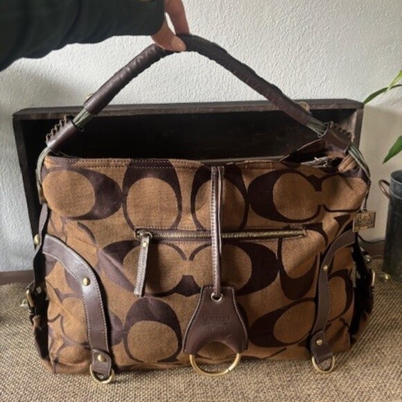 Coach Handbags - Coach Vintage 00's Curly Signature One-Shoulder Bag